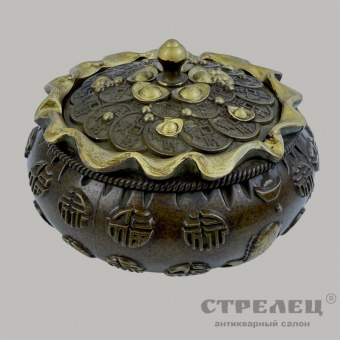 Китайская бронзовая шкатулка «Чаша богатства» с монетами и рыбами